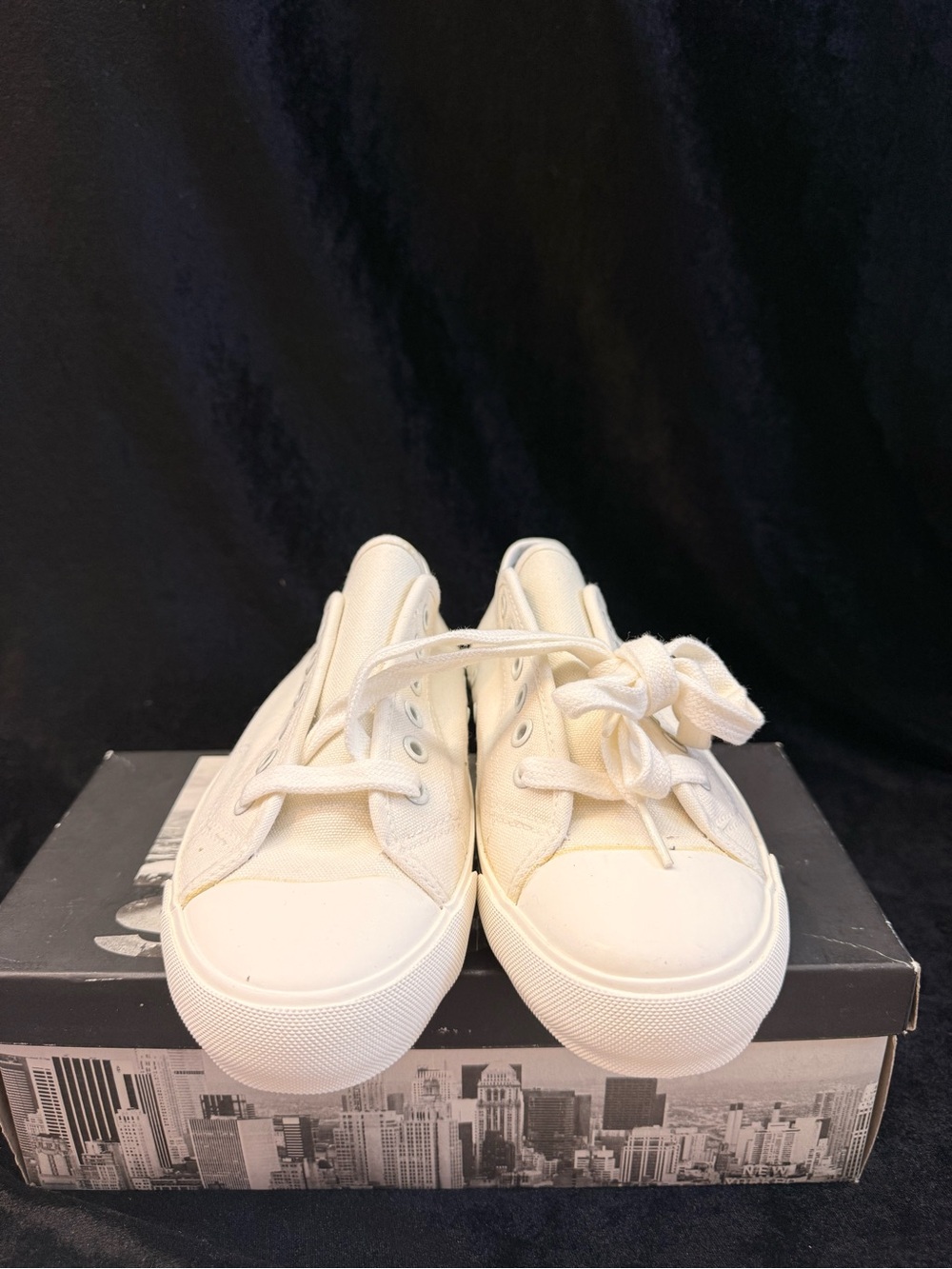 DKNY white Canvas Lace-Up Sneakers